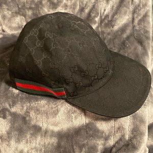 Gucci GG canvas baseball cap